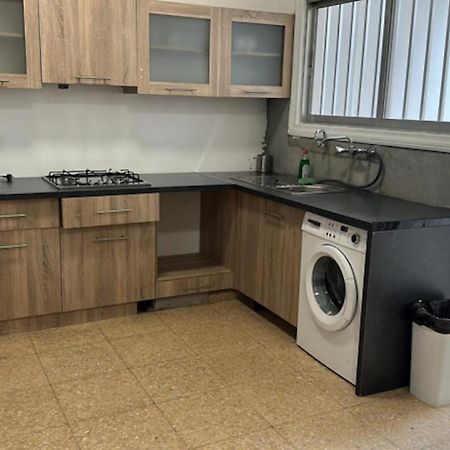 Unique City Hostel 100 Meters From Beach Λάρνακα Εξωτερικό φωτογραφία