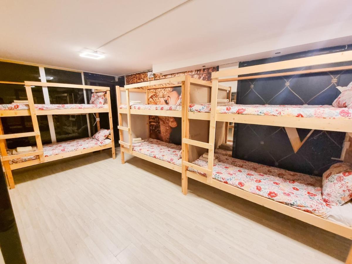 Unique City Hostel 100 Meters From Beach Λάρνακα Εξωτερικό φωτογραφία