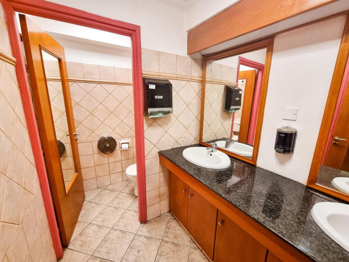 Unique City Hostel 100 Meters From Beach Λάρνακα Εξωτερικό φωτογραφία