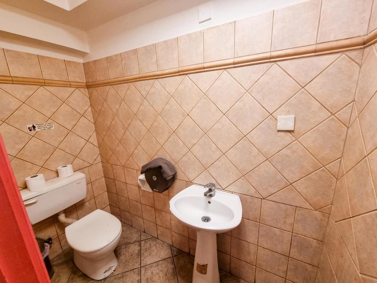 Unique City Hostel 100 Meters From Beach Λάρνακα Εξωτερικό φωτογραφία